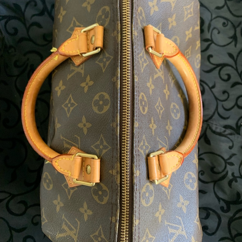 Louis Vuitton Monogram Speedy 30- Authentic